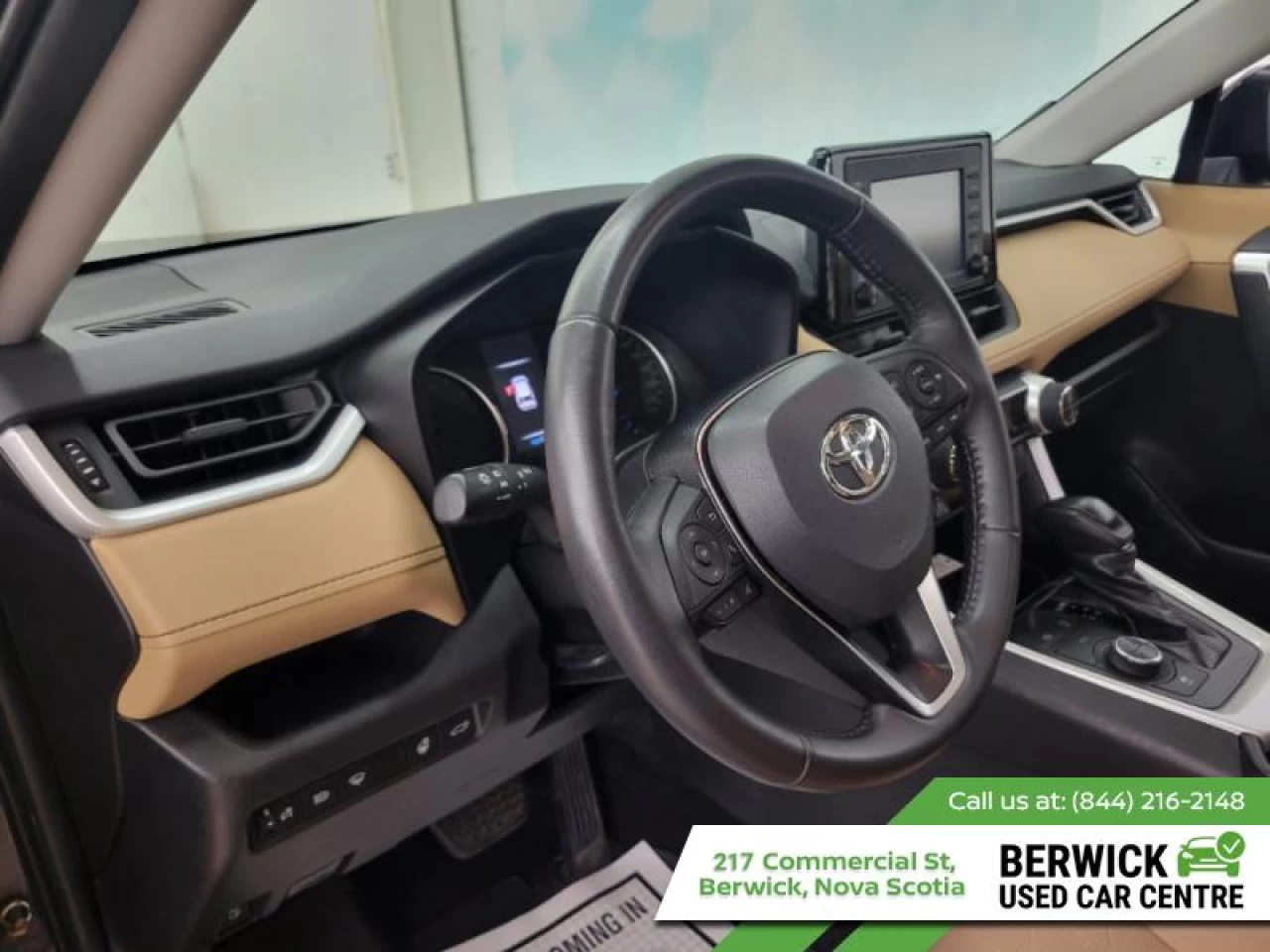 2021 Toyota RAV4 Hybrid XLE Main Image