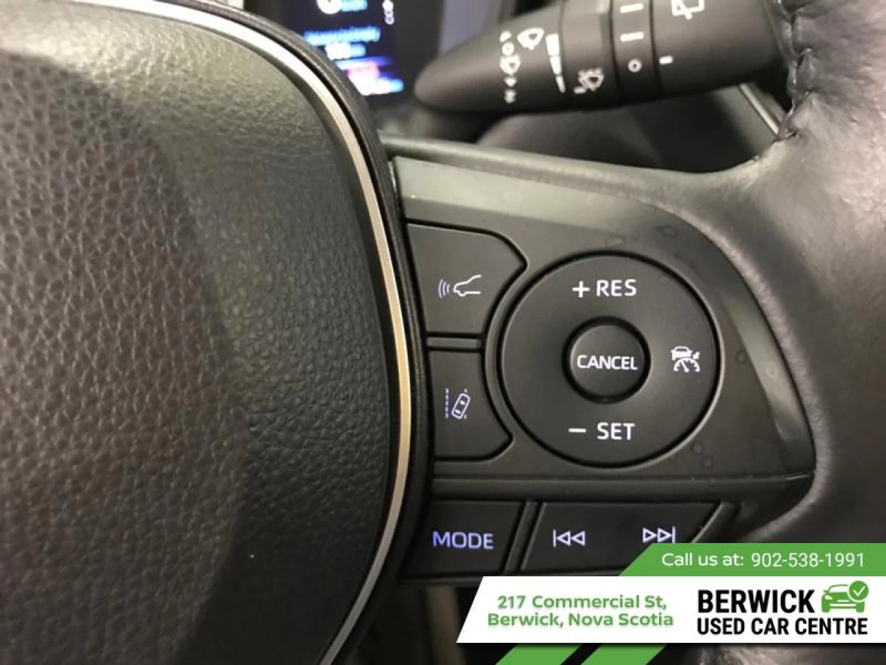 2022 Toyota Corolla Cross LE AWD Main Image