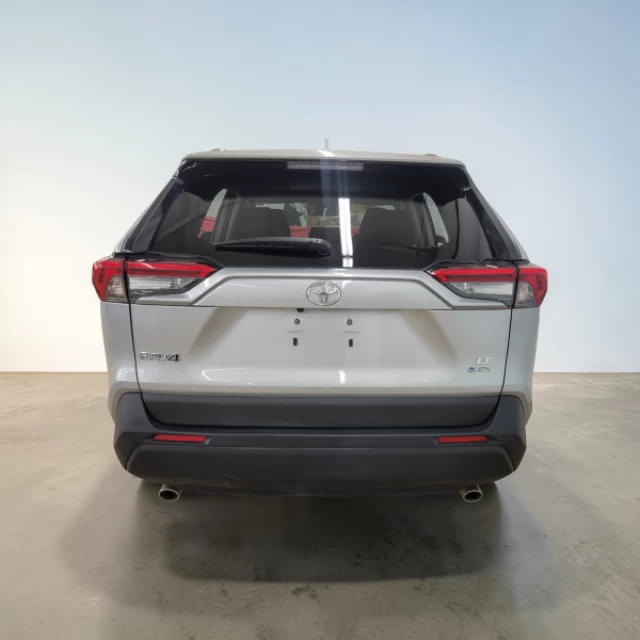 Toyota RAV4 Hybrid LE 2025