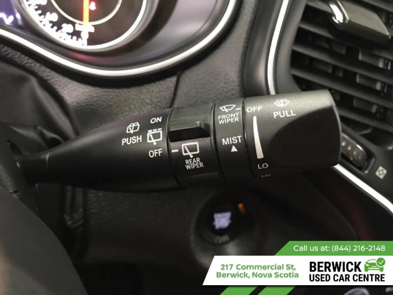 2023 Jeep Cherokee Altitude Main Image