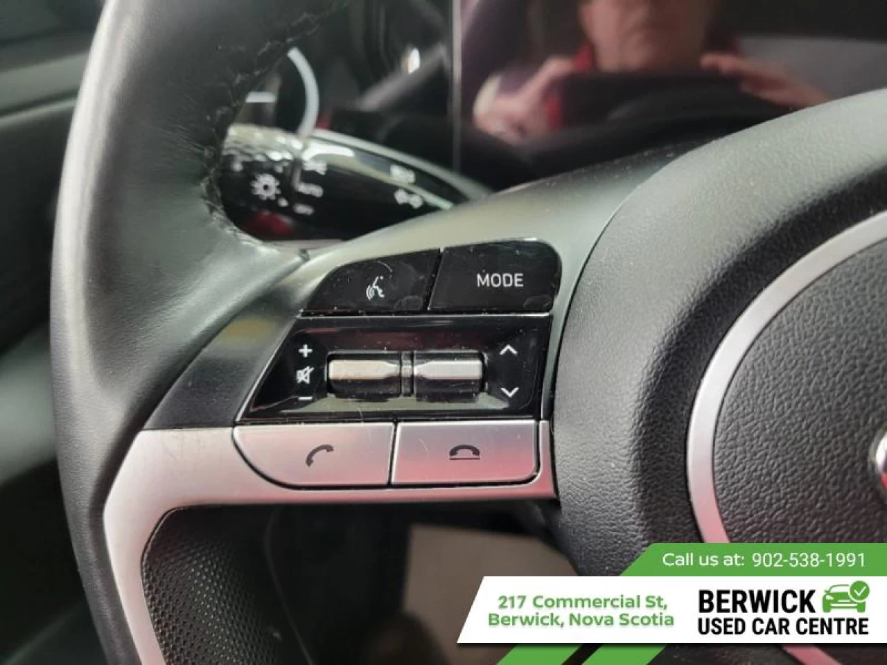 2023 Hyundai Elantra Preferred w/Sun and Tech Main Image