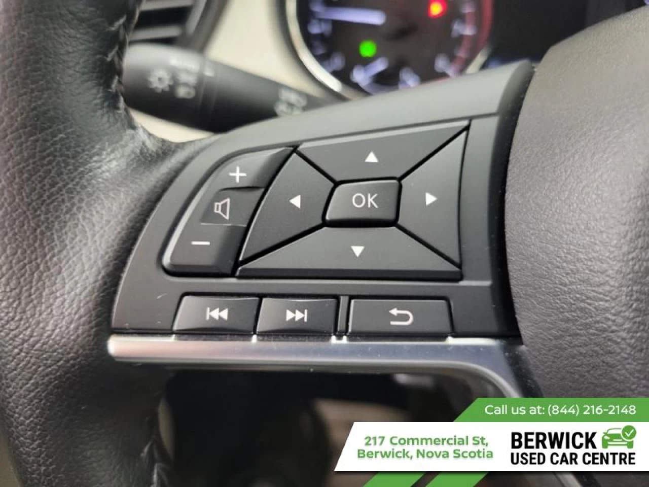 2023 Nissan Qashqai SV AWD Main Image