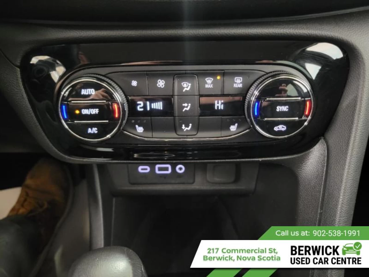 2023 Buick Encore GX Essence Main Image