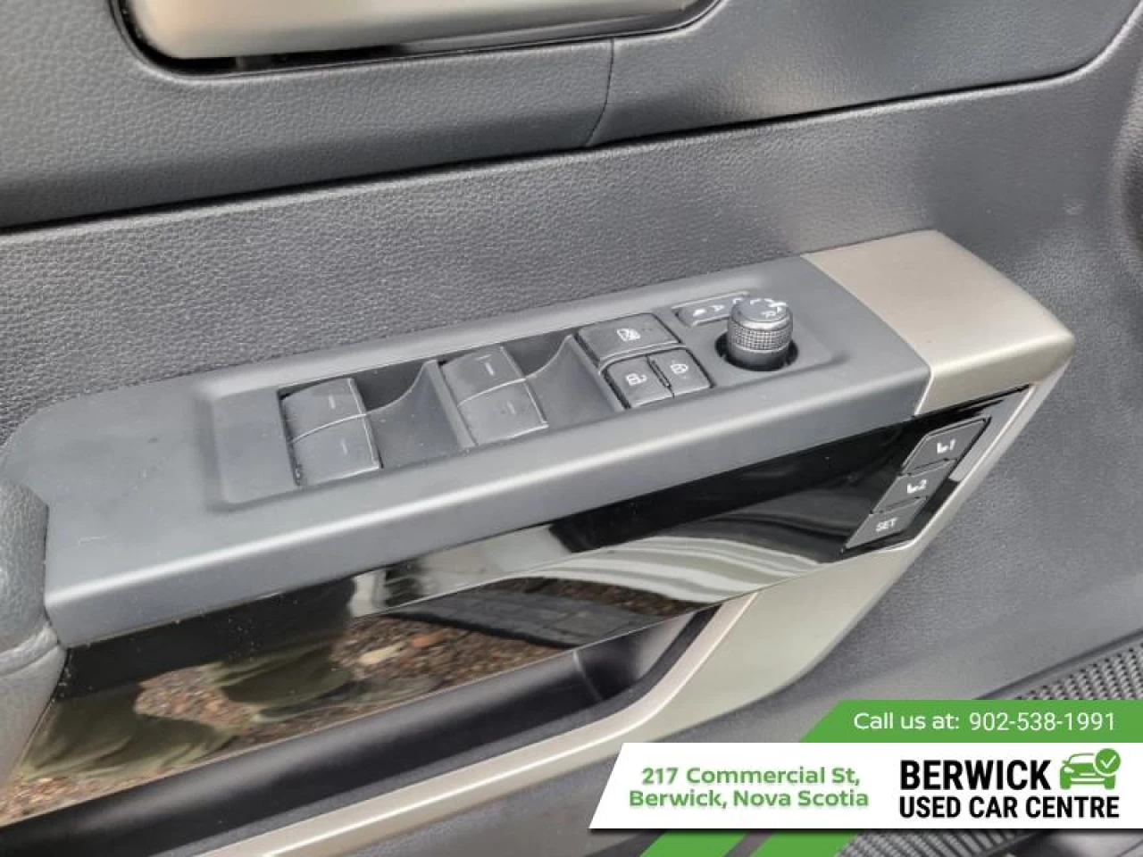 2022 Toyota Tundra Limited Main Image