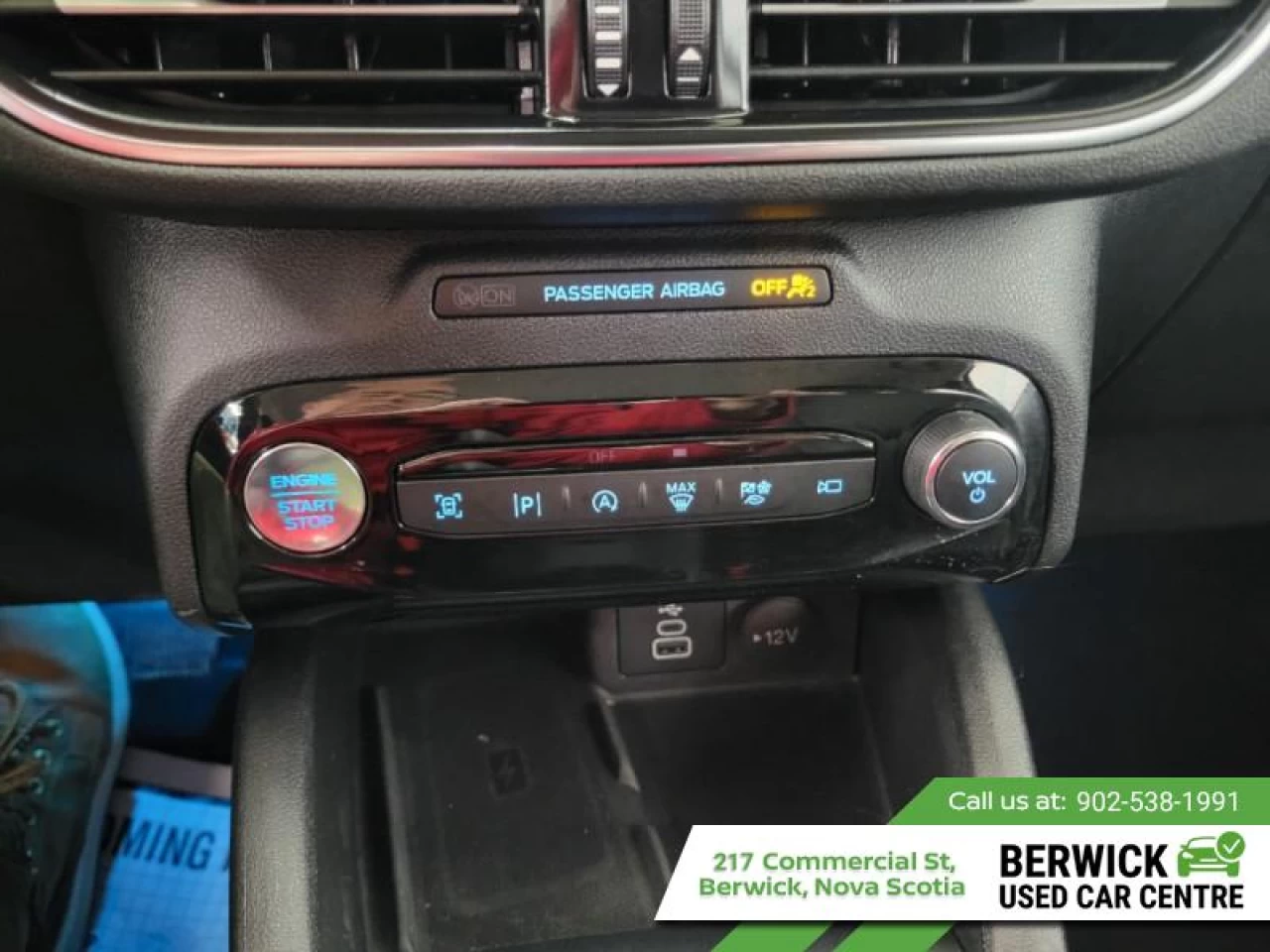 2024 Ford Escape Platinum Main Image