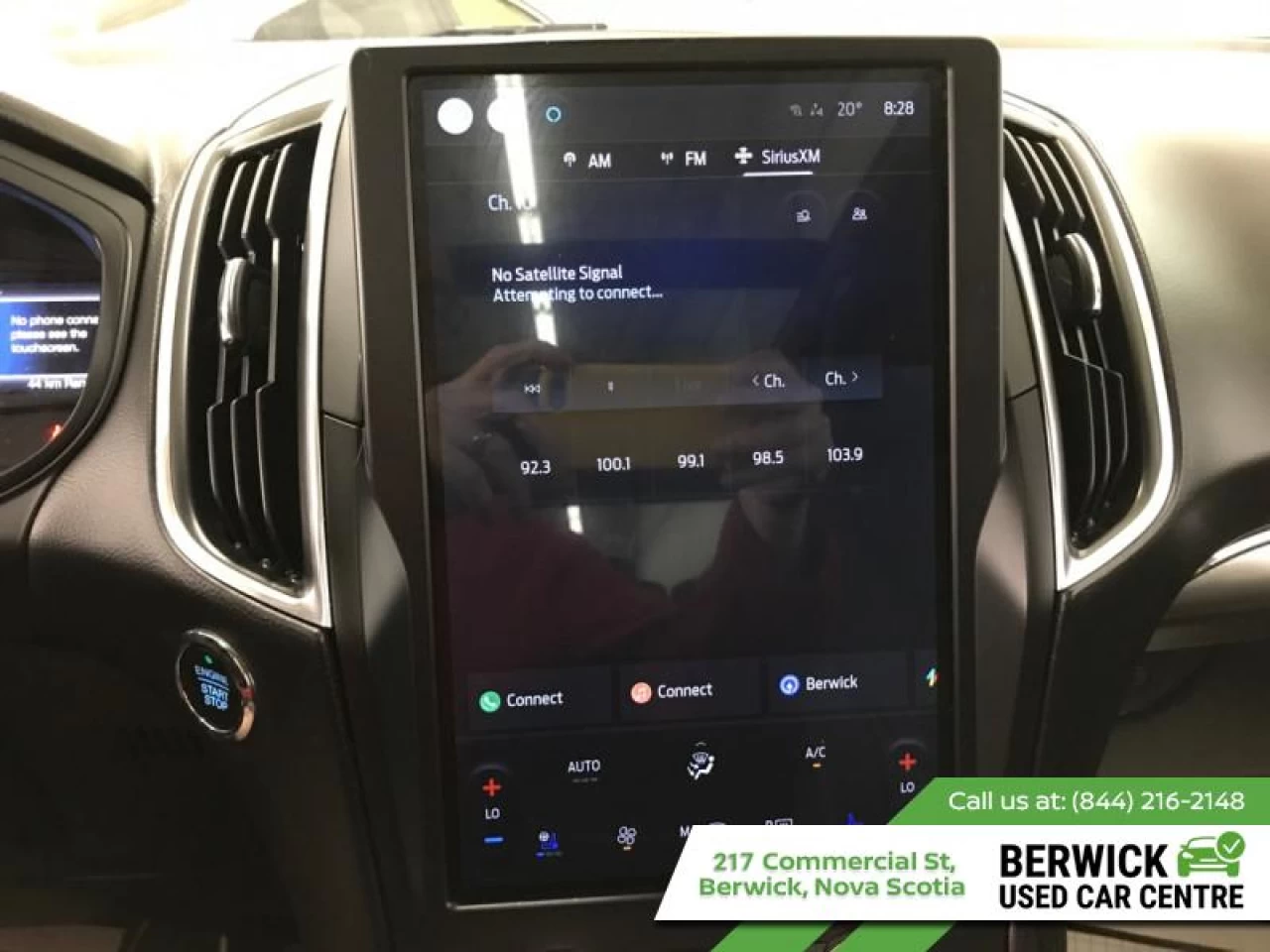 2022 Ford Edge Titanium Main Image
