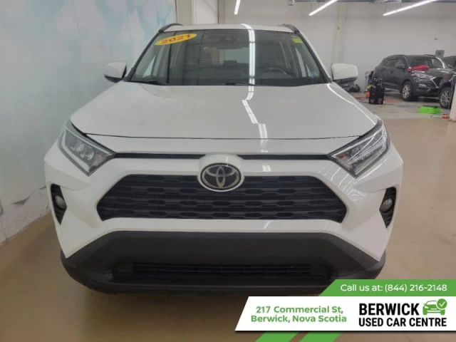 Toyota RAV4 XLE AWD 2021