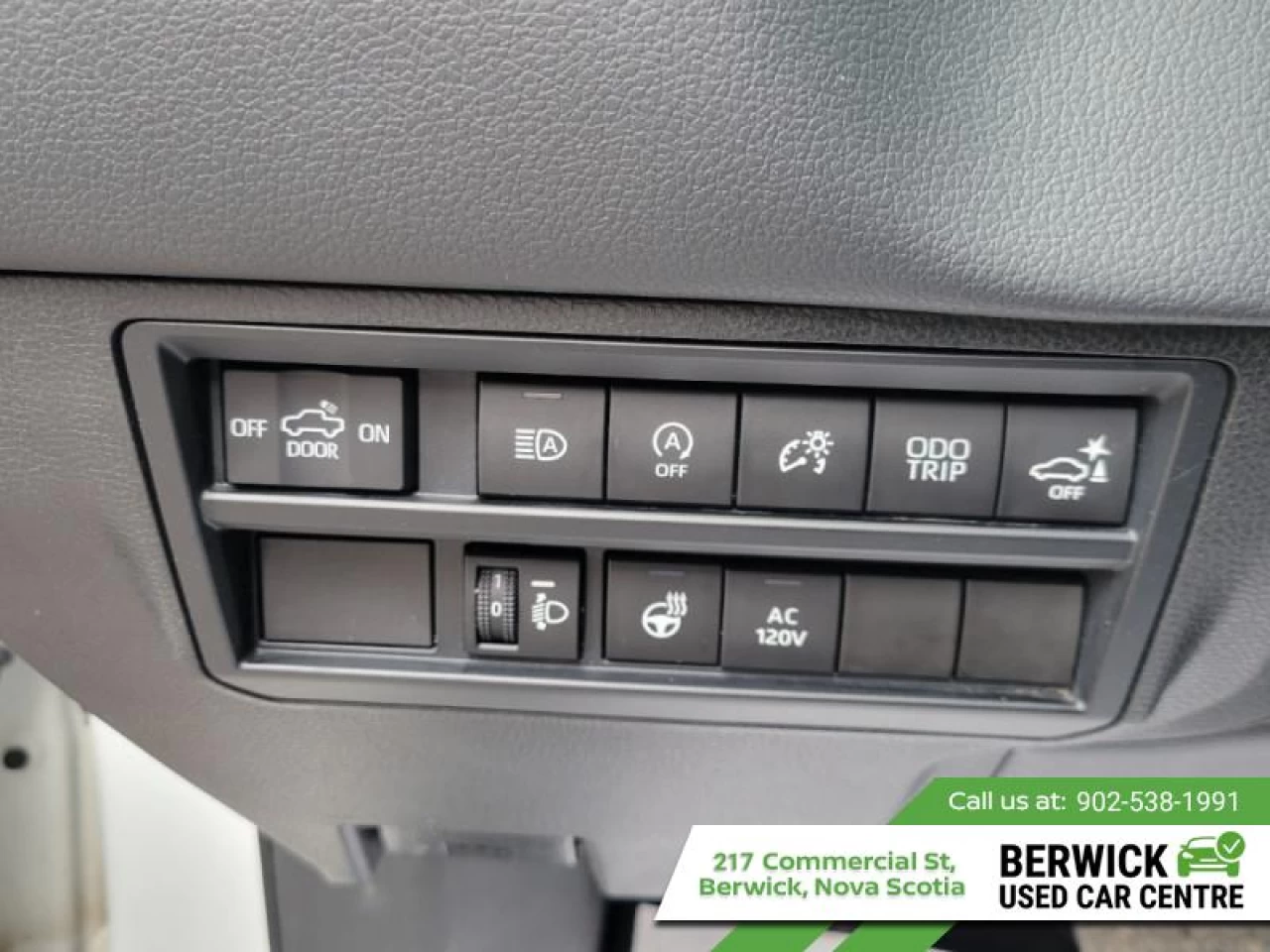 2022 Toyota Tundra Limited Main Image