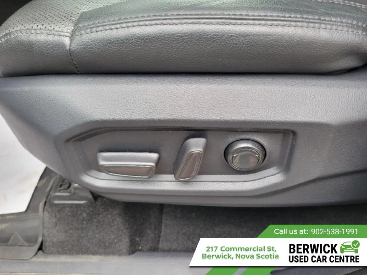 2022 Toyota Tundra Limited Main Image