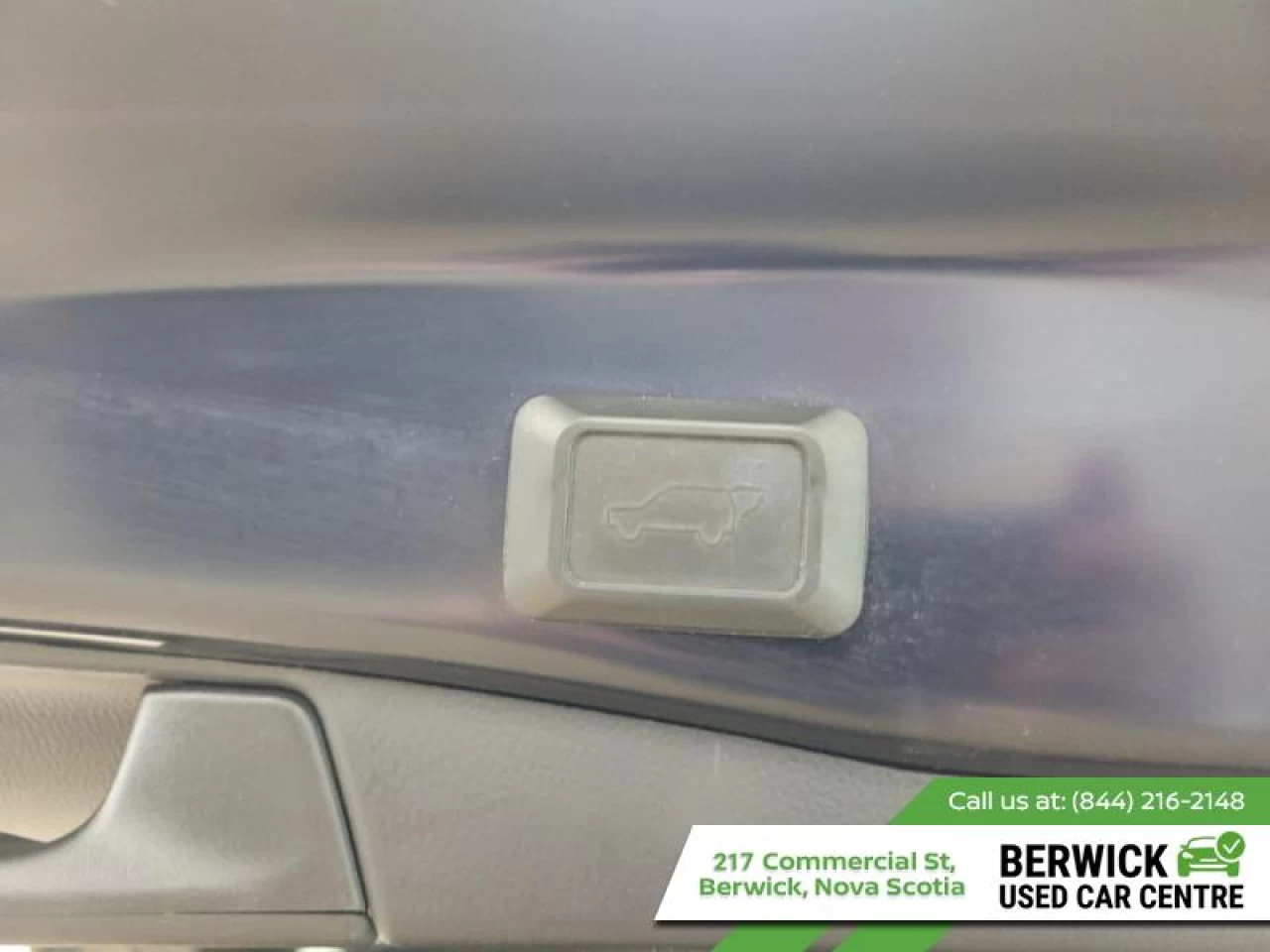 2021 Toyota RAV4 Hybrid XLE Main Image