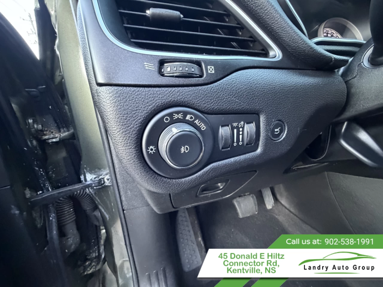 2019 Jeep Cherokee Trailhawk Elite Main Image