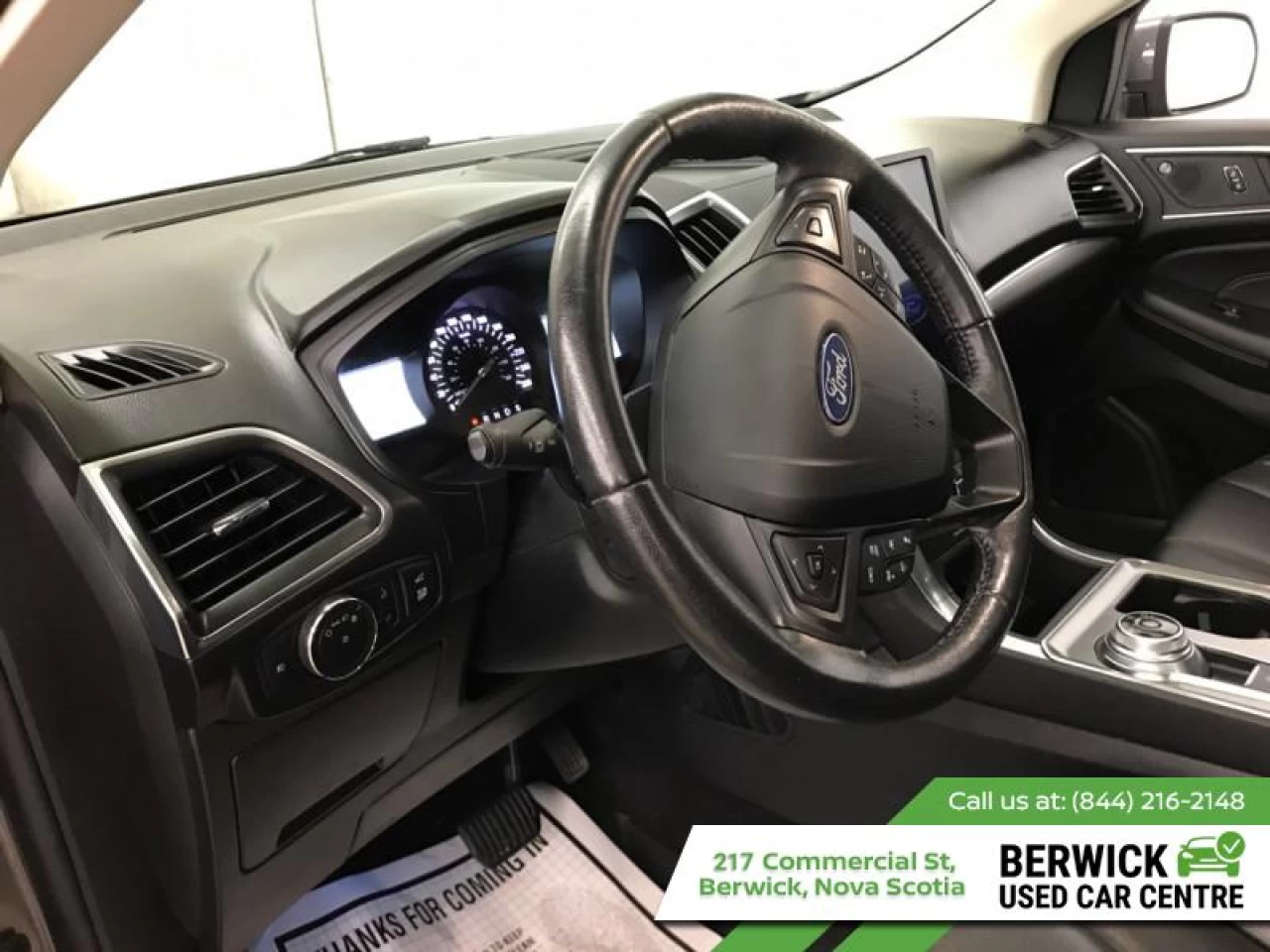 2022 Ford Edge Titanium Main Image