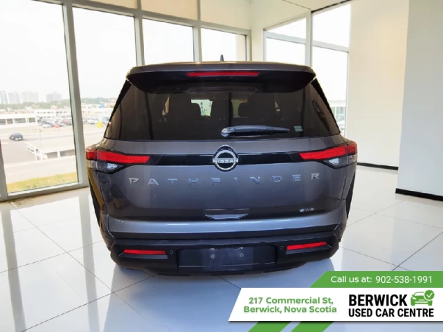 Nissan Pathfinder S 2022