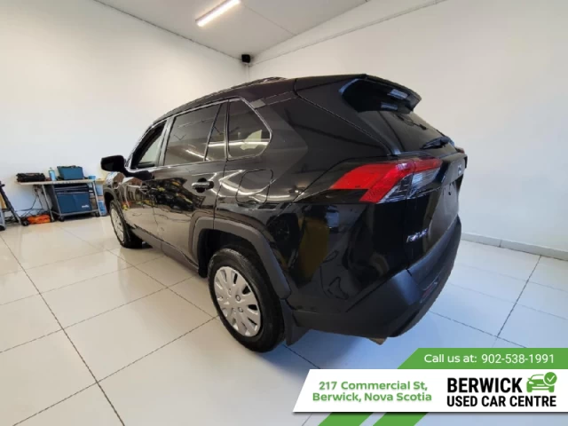 Toyota RAV4 FWD LE 2019