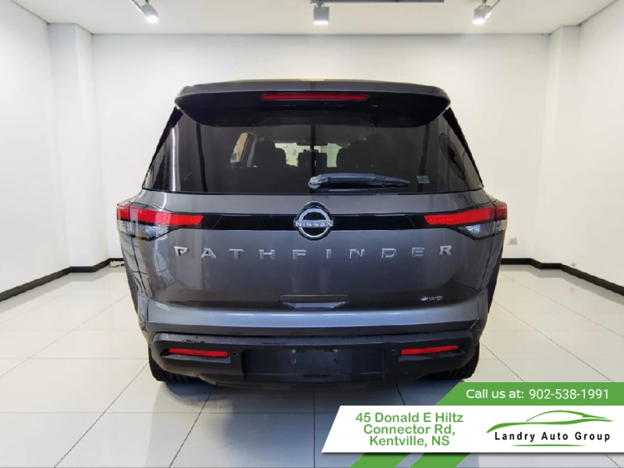 2022 Nissan Pathfinder S Main Image