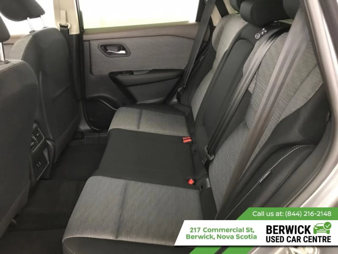 2023 Nissan Rogue SV Moonroof Main Image