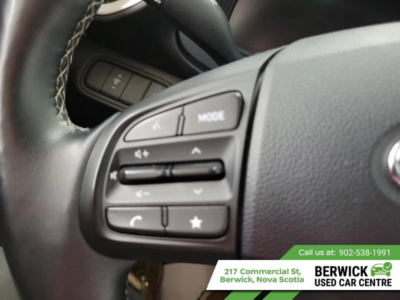 2023 Hyundai Venue Preferred Main Image