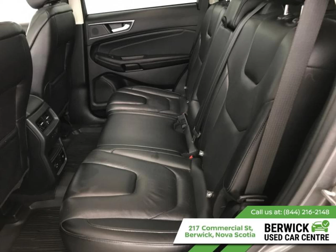 2022 Ford Edge Titanium Main Image