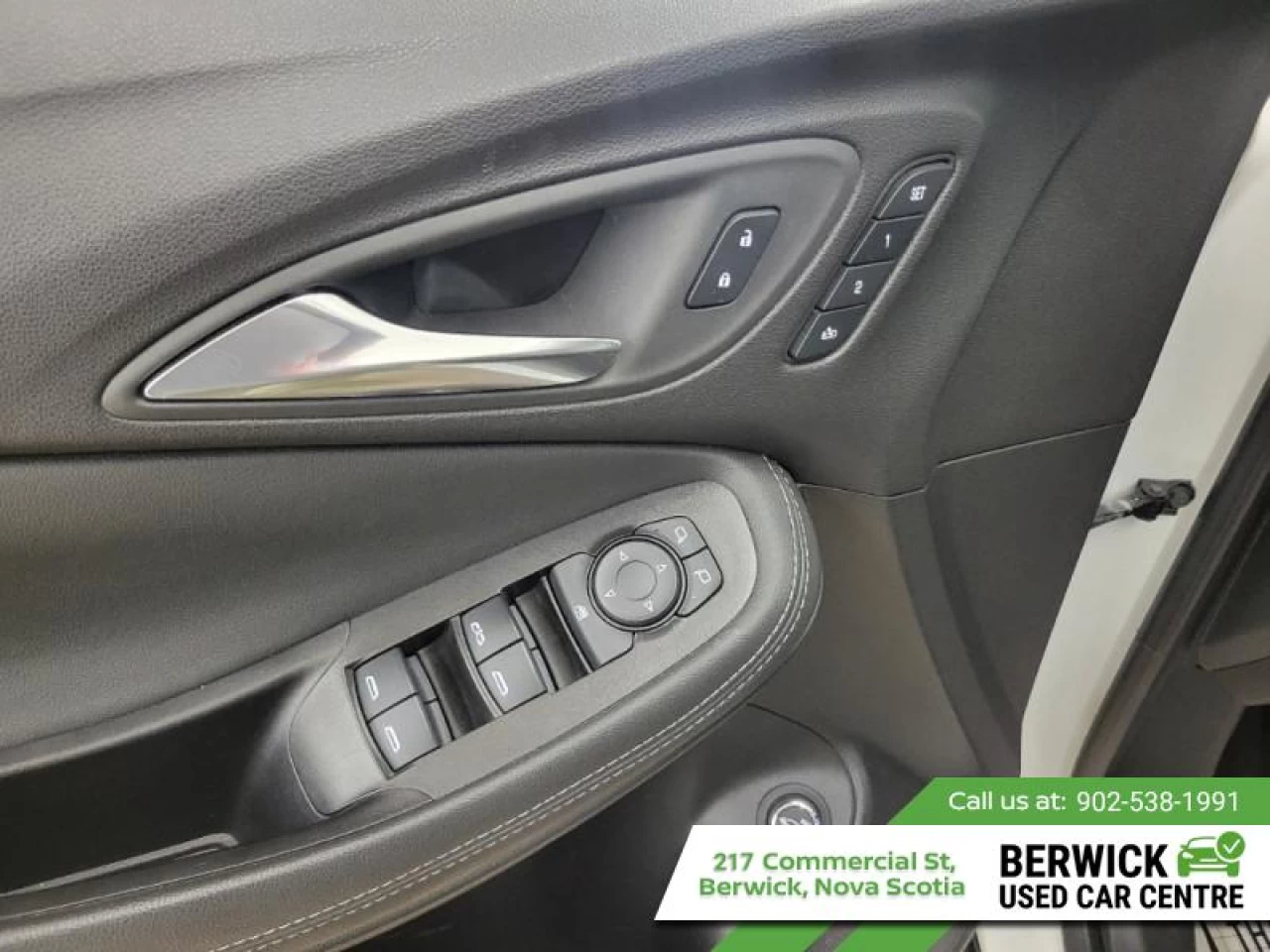 2023 Buick Encore GX Essence Main Image