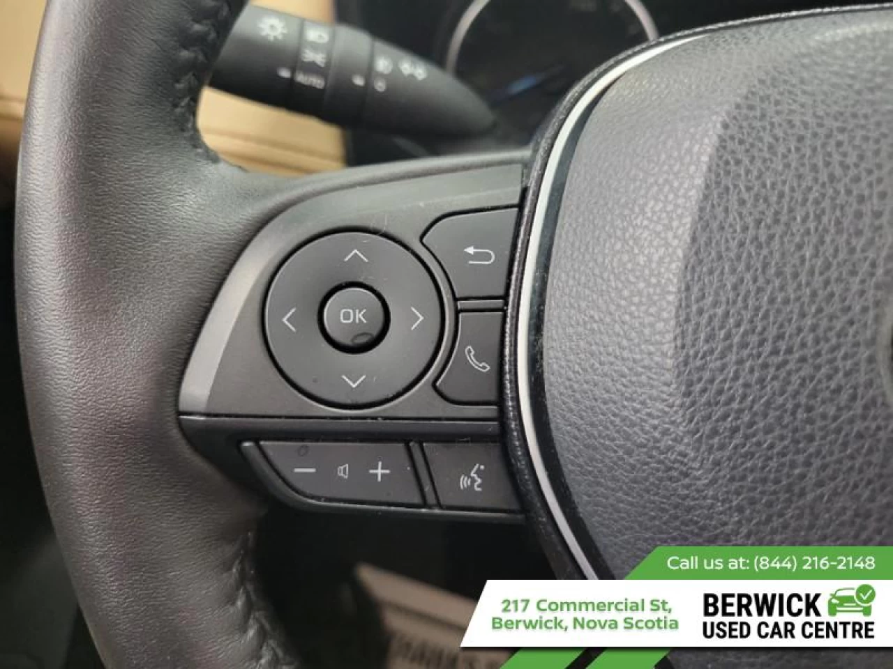 2021 Toyota RAV4 Hybrid XLE Main Image