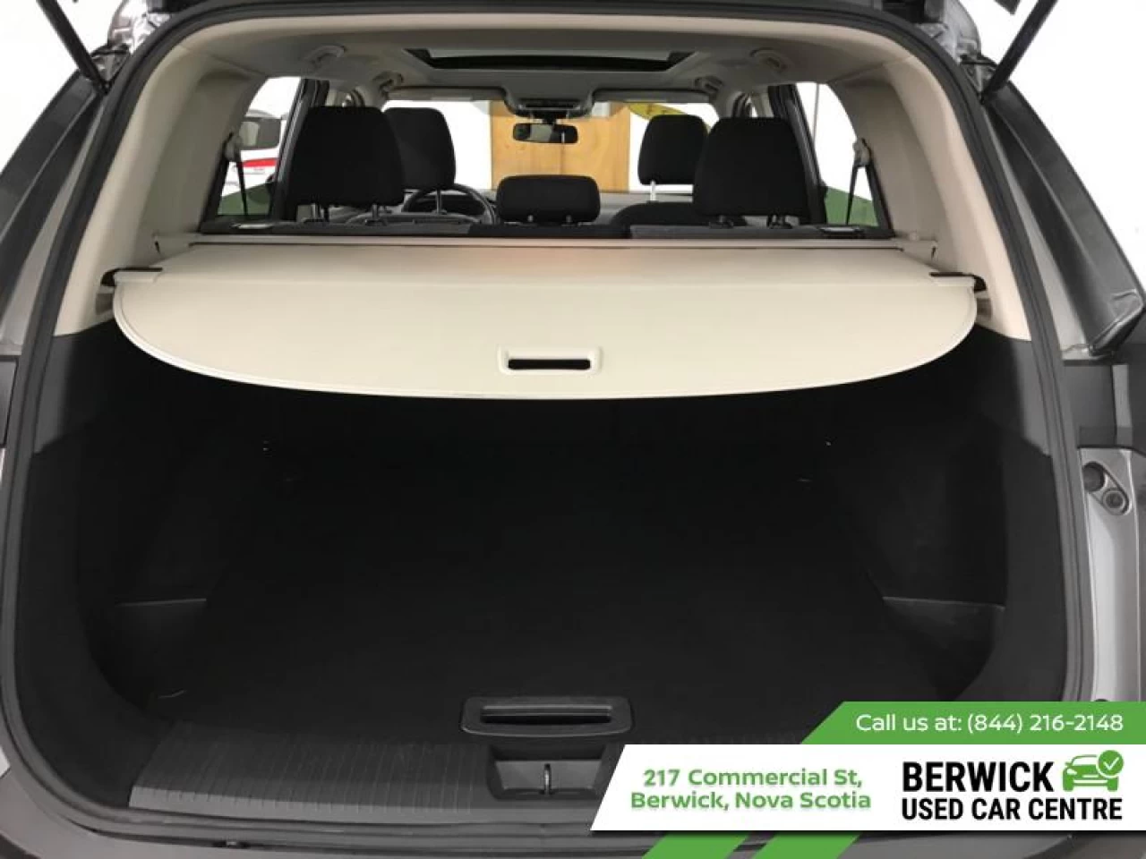 2023 Nissan Rogue SV Moonroof Main Image