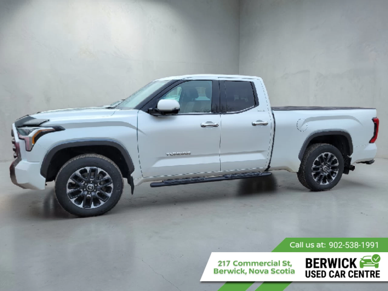 2022 Toyota Tundra Limited Main Image