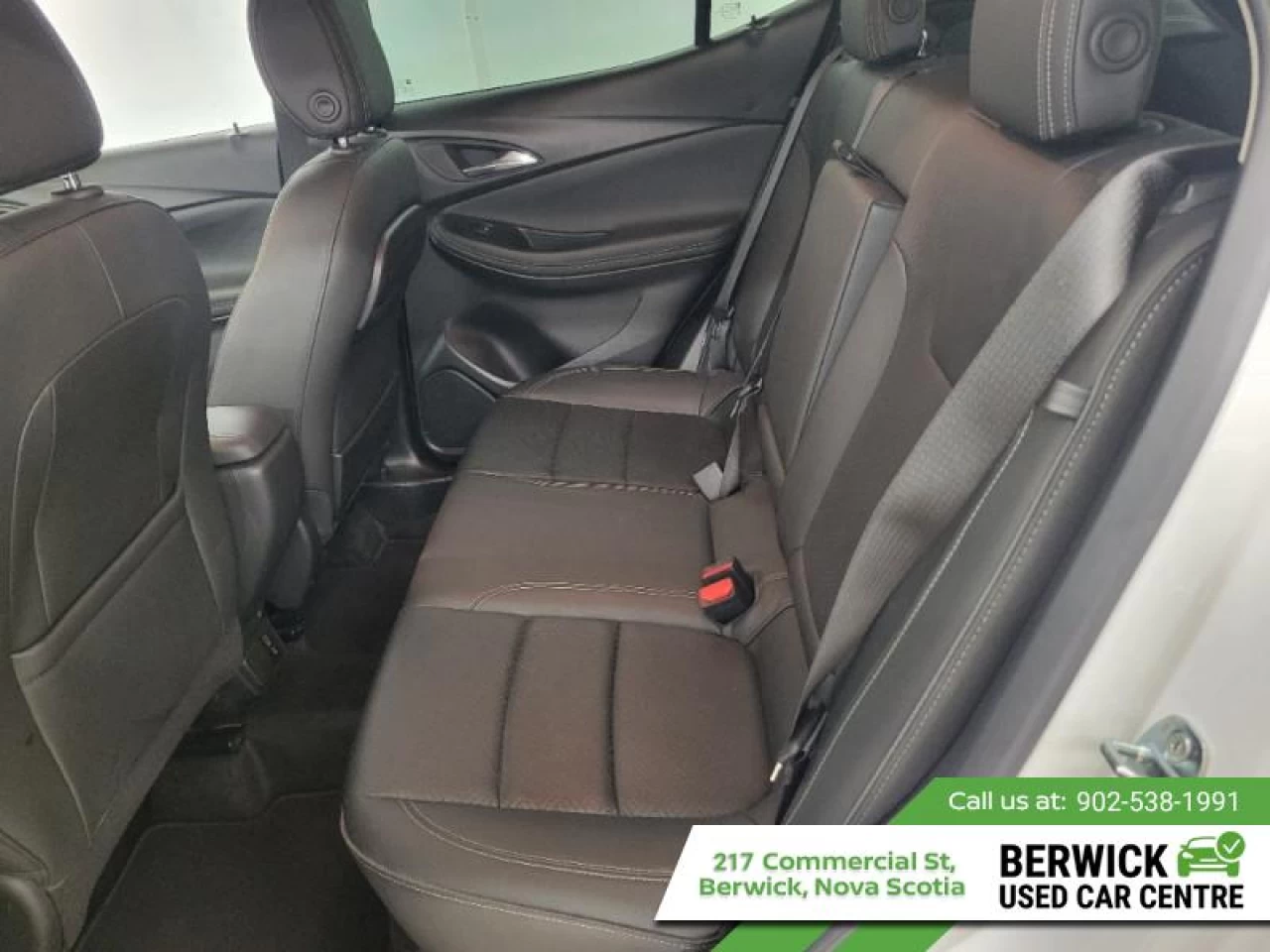 2023 Buick Encore GX Essence Main Image