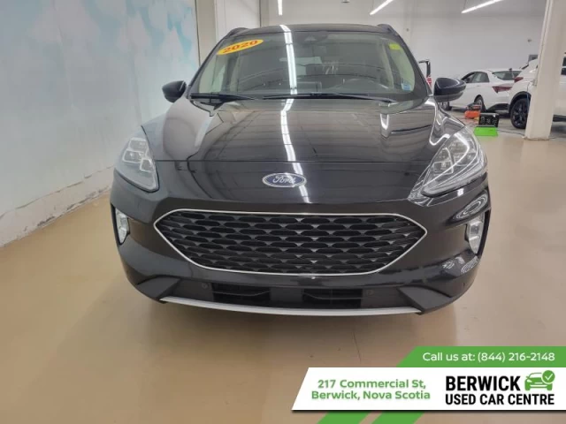 Ford Escape Titanium Hybrid 4WD 2020