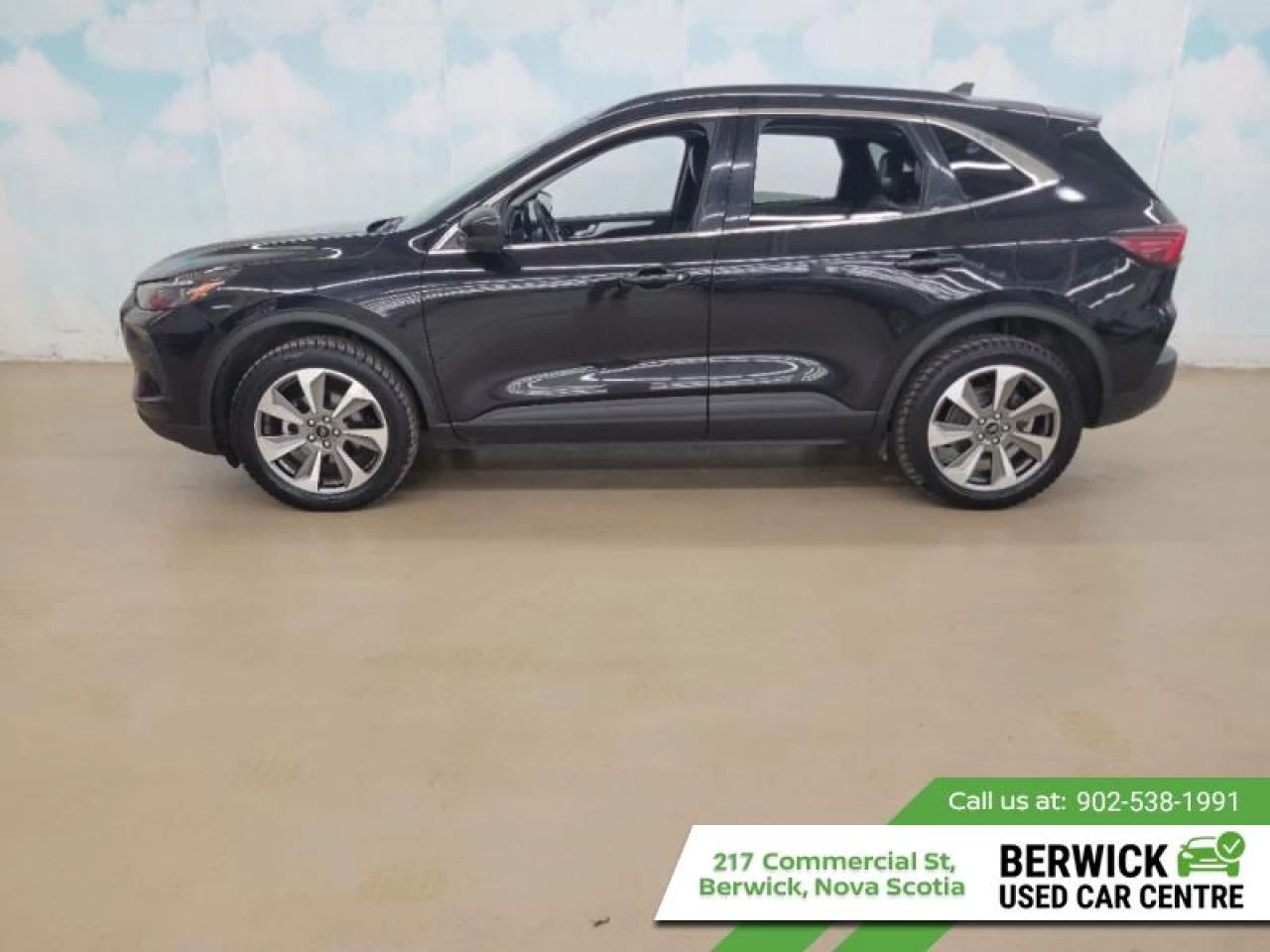 2024 Ford Escape Platinum Main Image