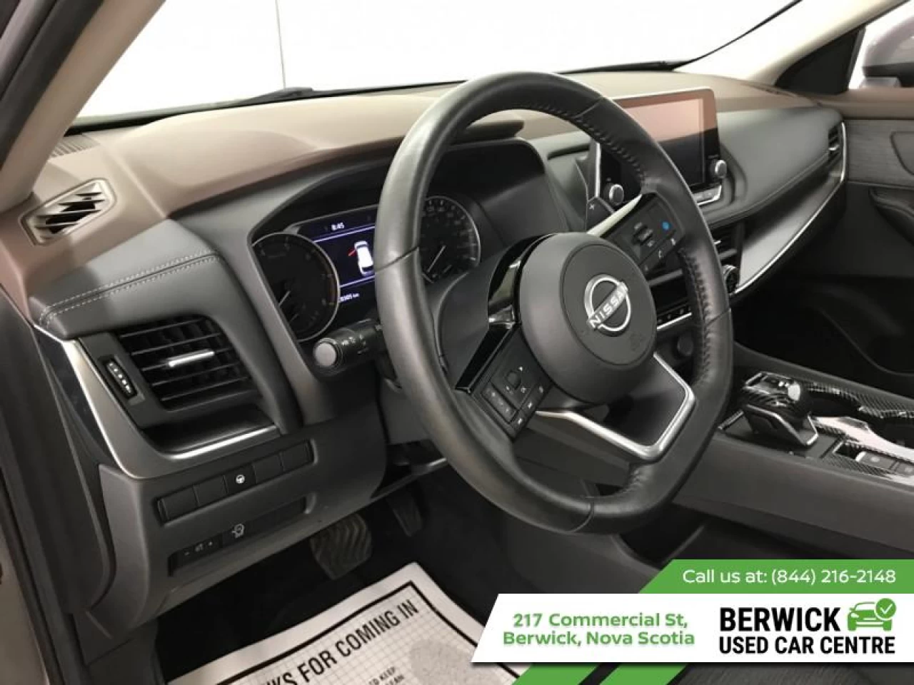 2023 Nissan Rogue SV Moonroof Main Image