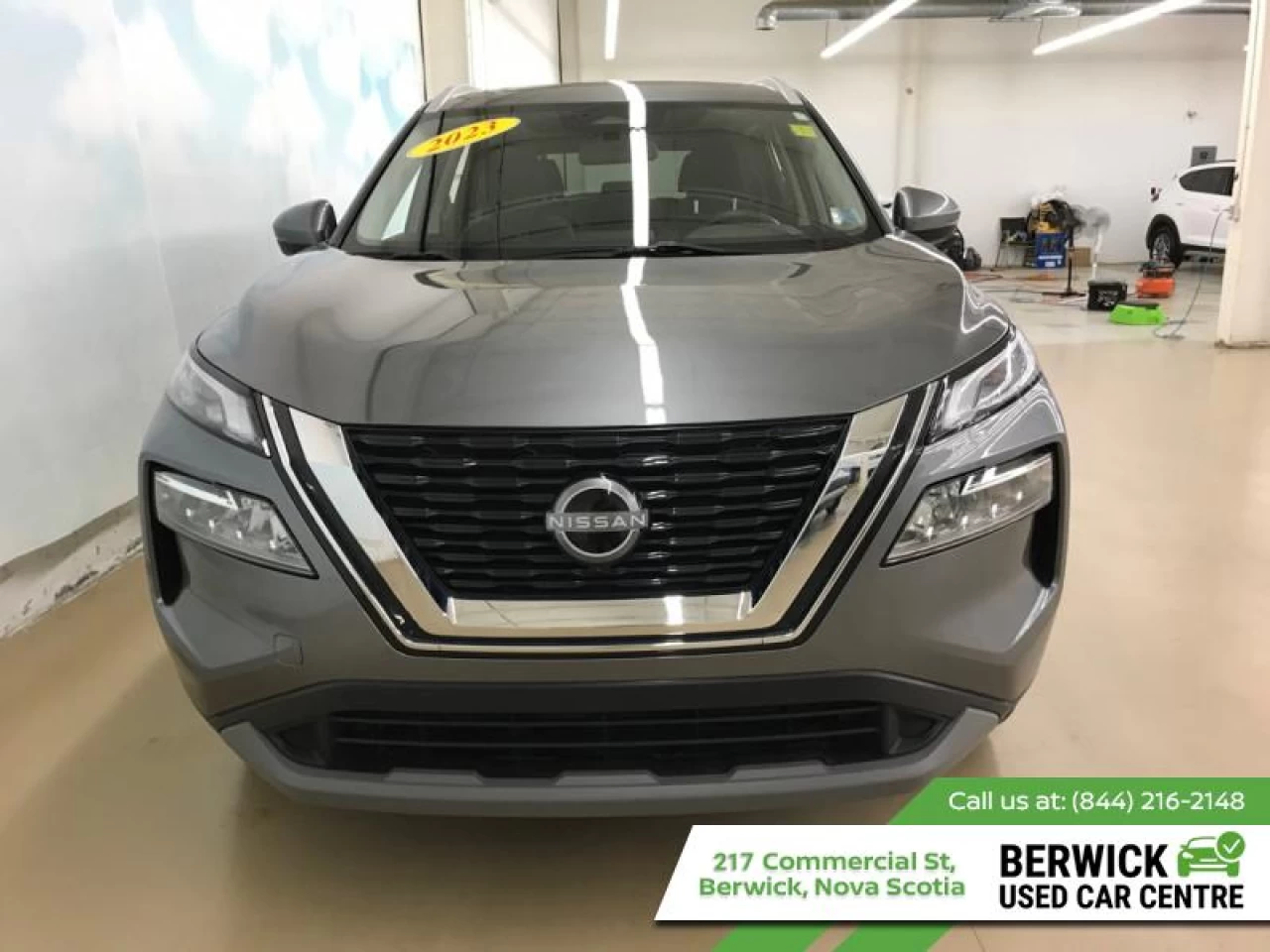 2023 Nissan Rogue SV Moonroof Main Image