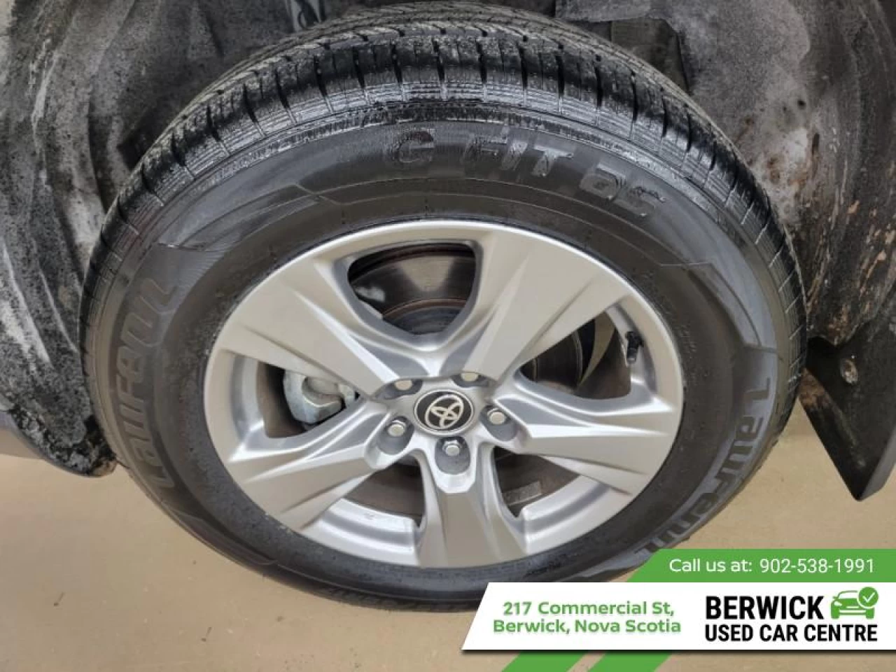 2025 Toyota RAV4 Hybrid LE Main Image