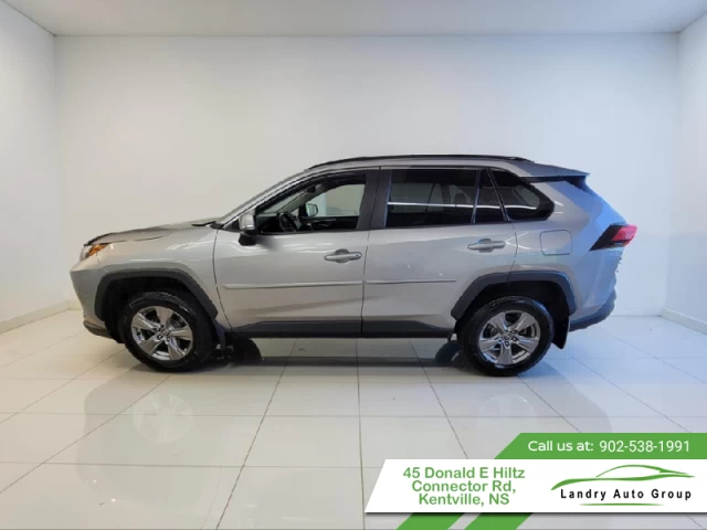 Toyota RAV4 XLE 2022