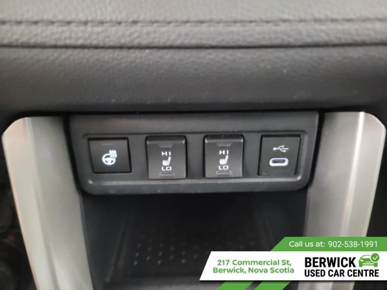 2023 Toyota Corolla Cross LE AWD Main Image