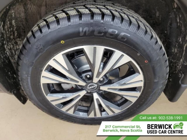 Nissan Rogue SV Moonroof 2023