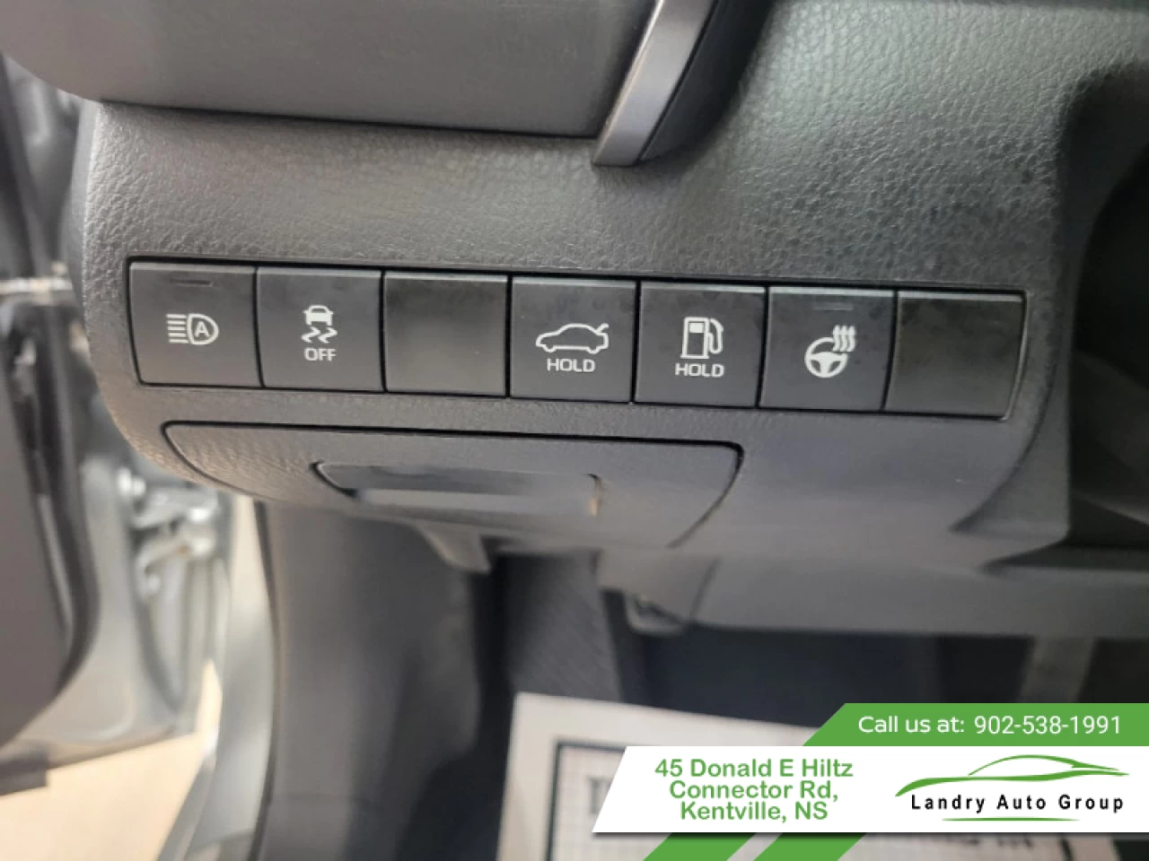 2023 Toyota Camry SE Main Image