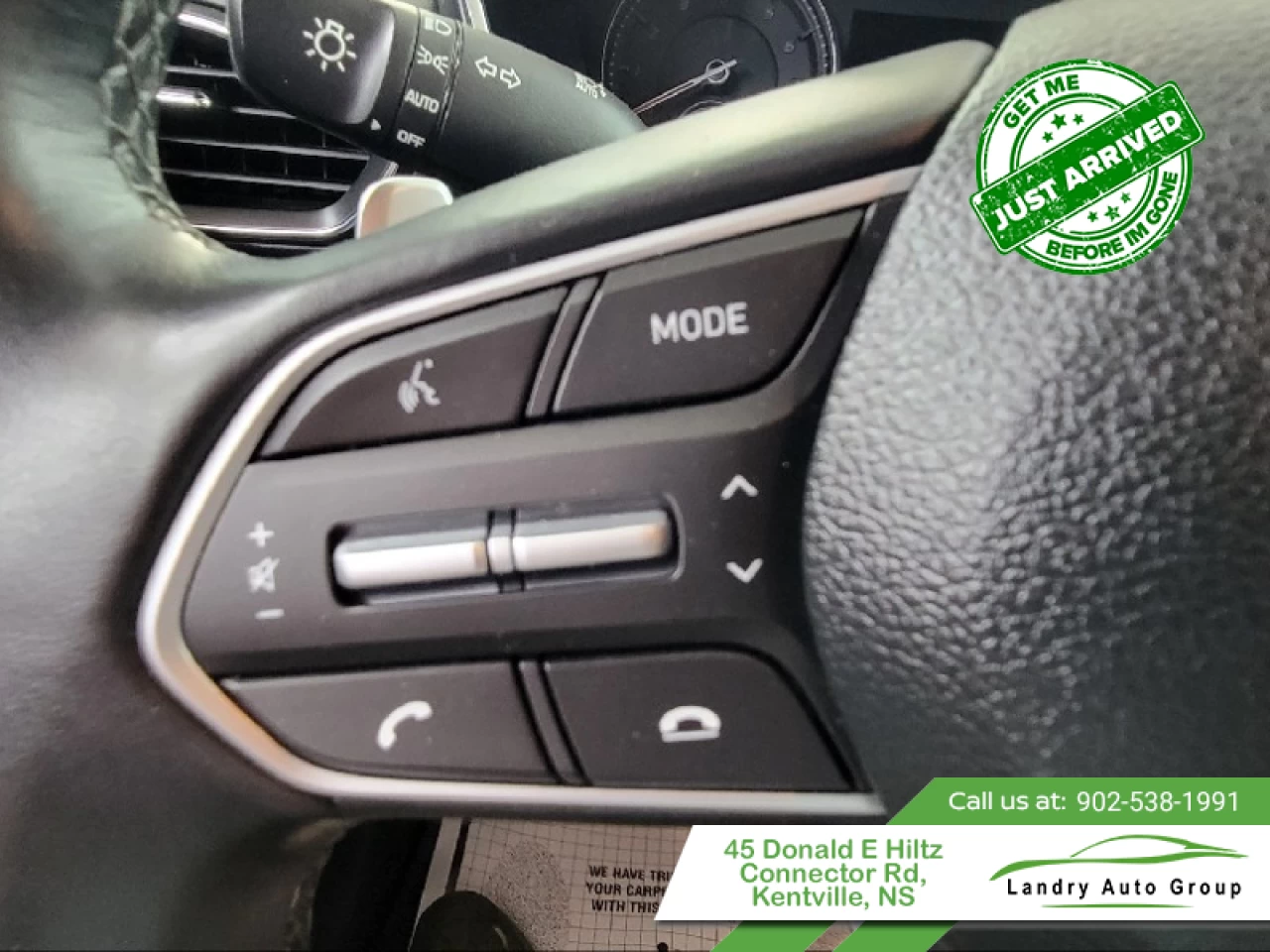 2023 Hyundai Santa Fe Urban AWD Main Image