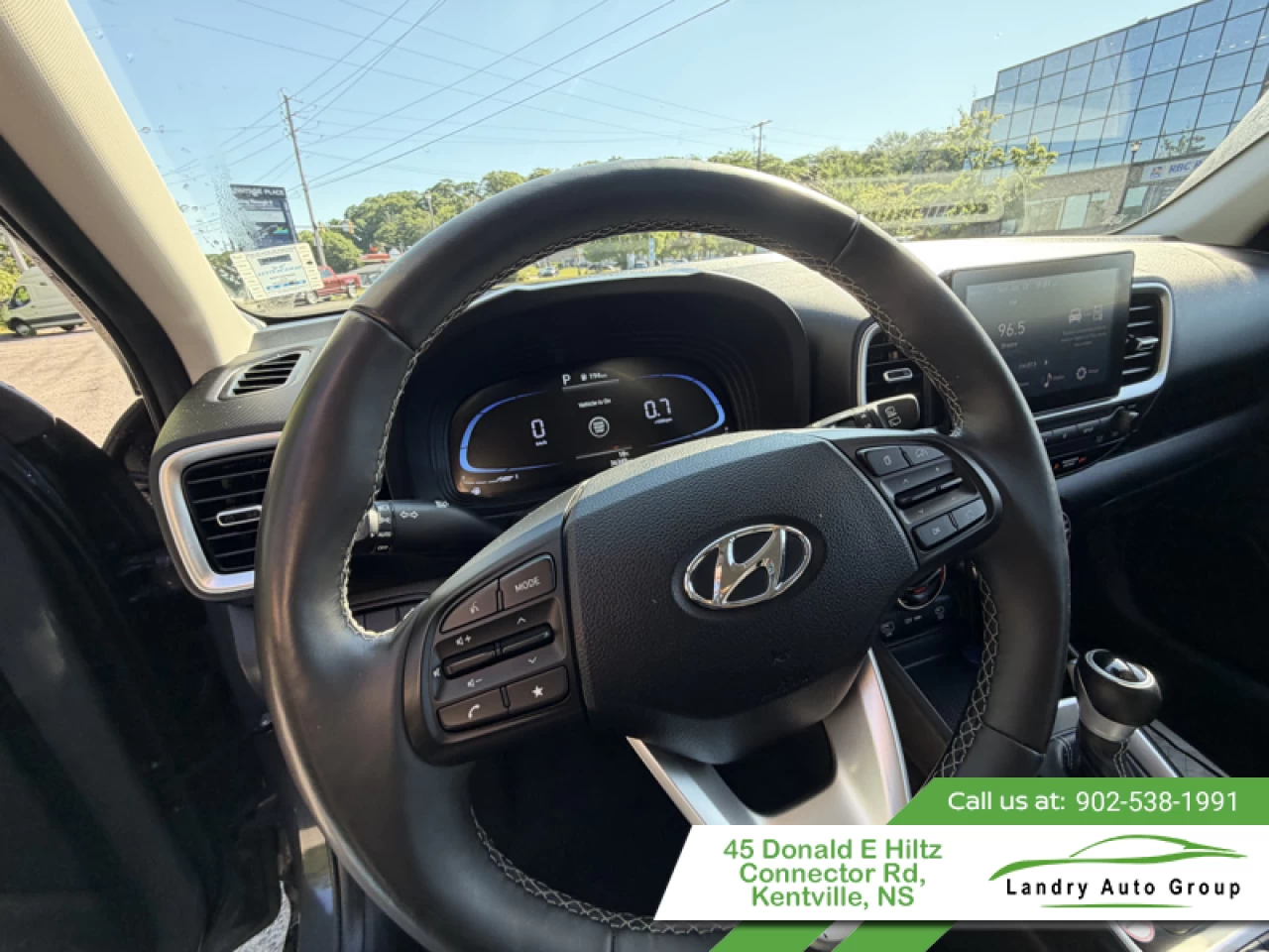 2025 Hyundai Venue Preferred IVT Main Image