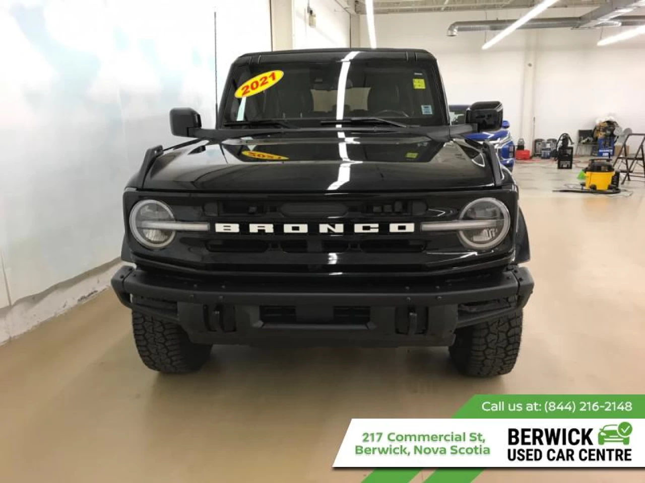 2021 Ford Bronco Outer Banks 4X4 Main Image