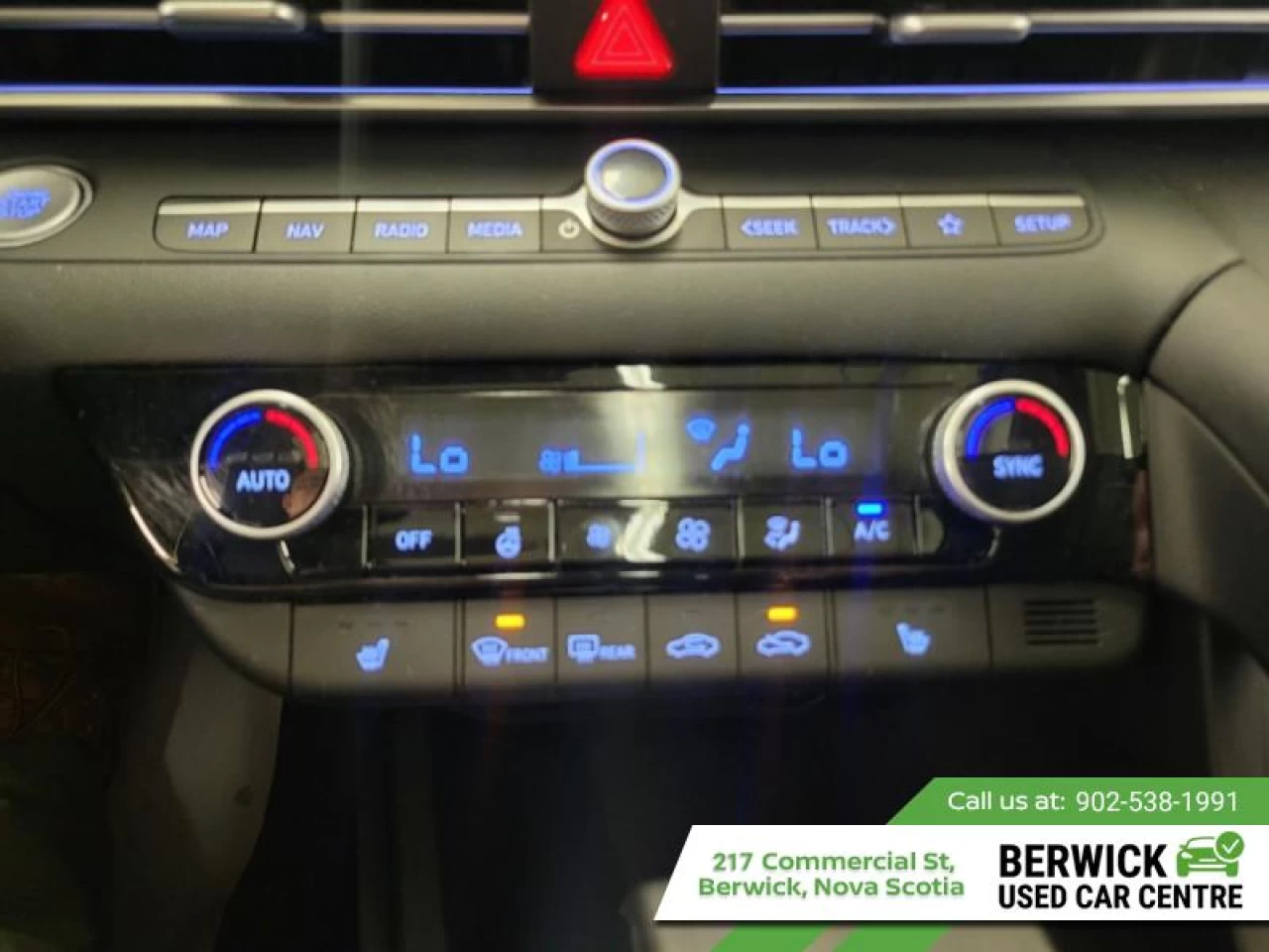 2025 Hyundai Elantra Preferred IVT w/Tech Pkg Main Image