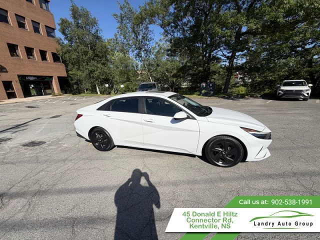 Hyundai Elantra Preferred w/Sun & Tech Package IVT 2021