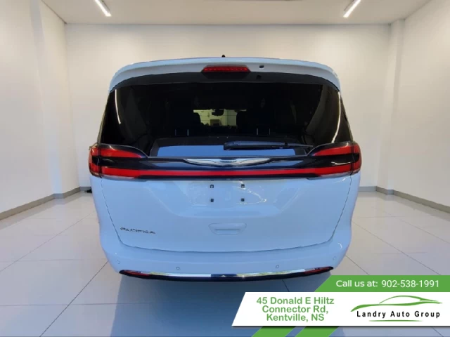 Chrysler Pacifica Touring L 2023