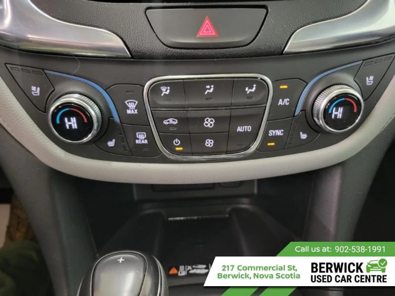 2021 Chevrolet Equinox Premier Main Image