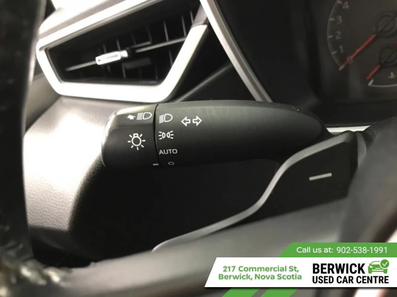 2019 Toyota Corolla Hatchback CVT Main Image