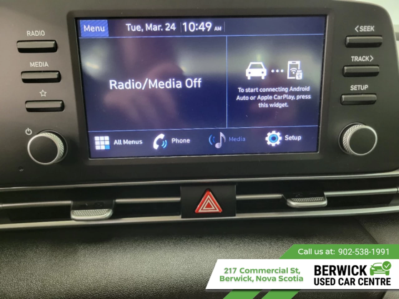 2021 Hyundai Elantra Essential Manual Main Image