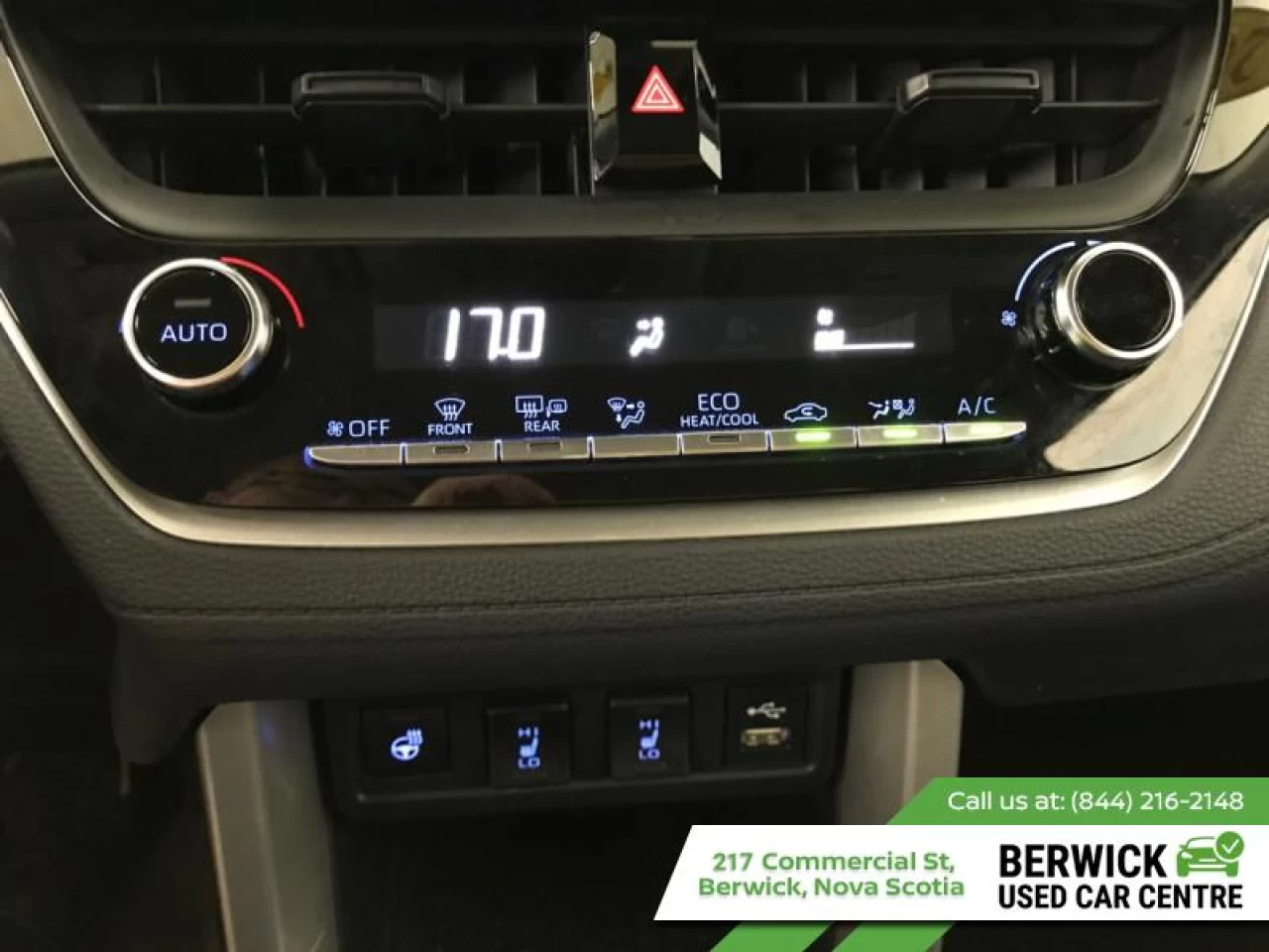 2022 Toyota Corolla Cross LE AWD Main Image