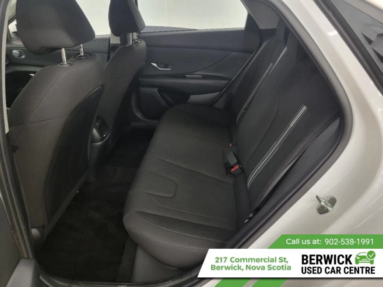 2023 Hyundai Elantra Preferred w/Sun and Tech Main Image