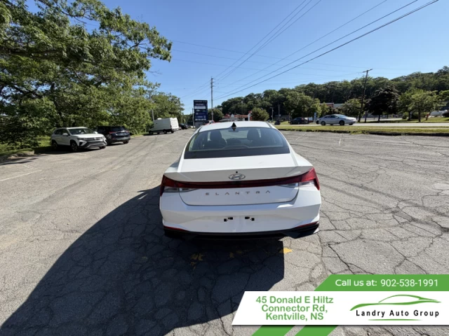 Hyundai Elantra Preferred w/Sun & Tech Package IVT 2021