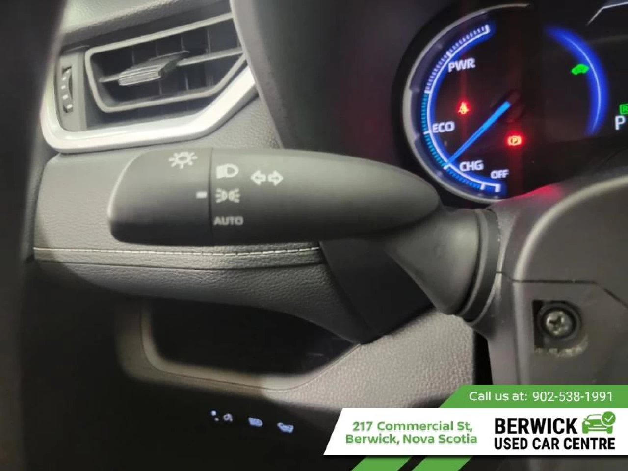 2025 Toyota RAV4 Hybrid LE Main Image