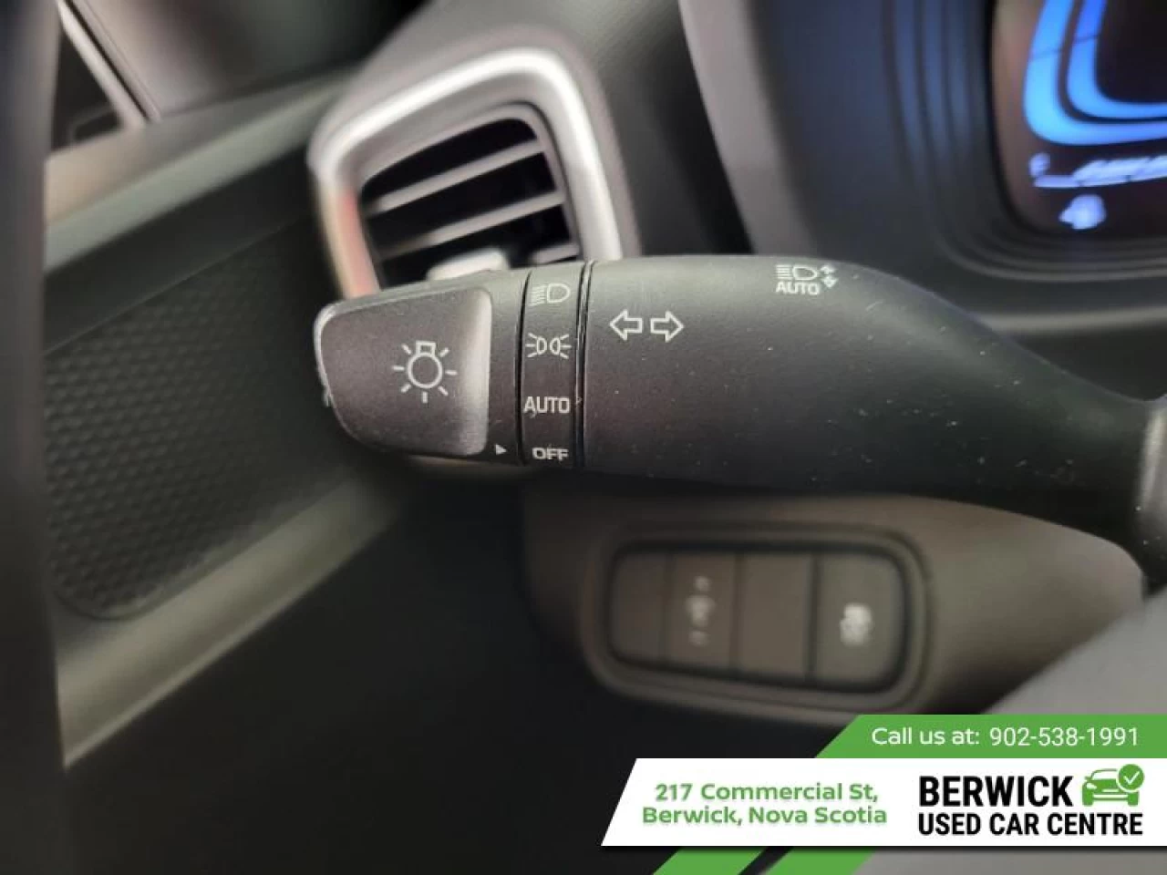 2023 Hyundai Venue Preferred Main Image